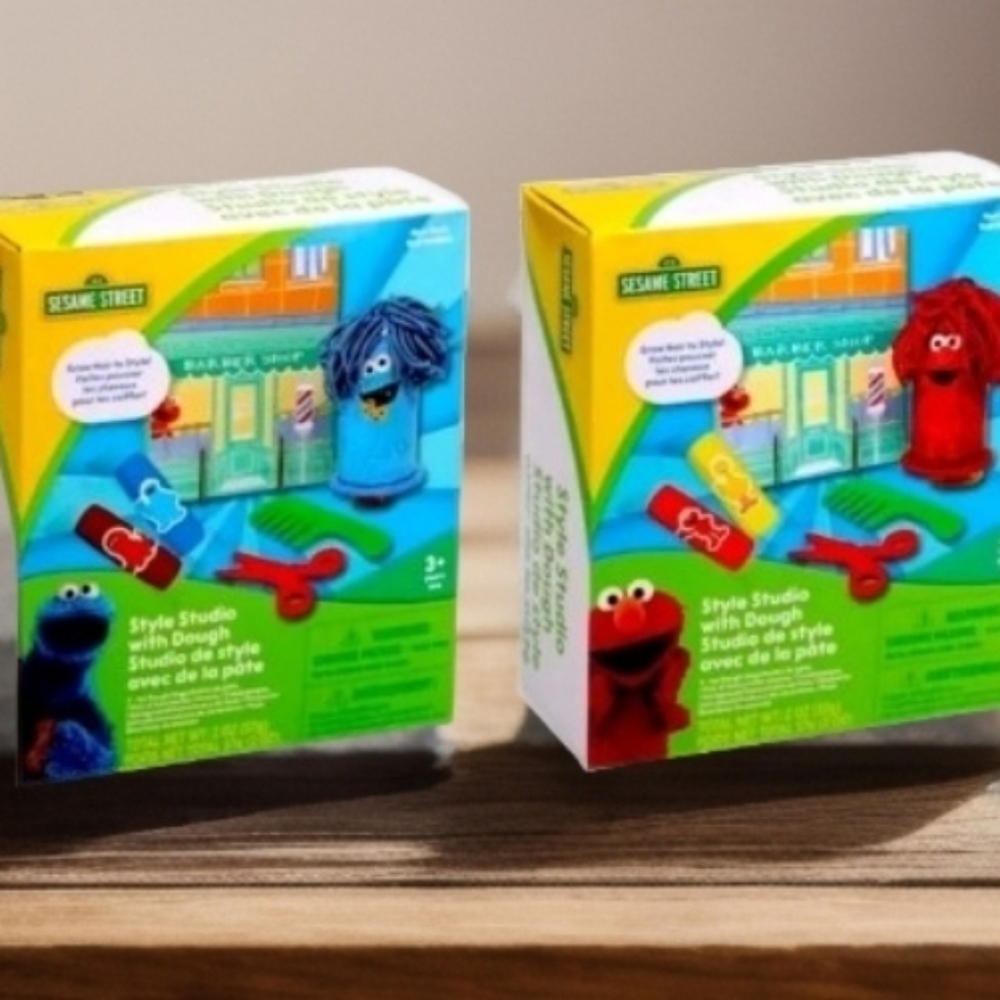 Sesame Street Elmo and Cookie Monster Play-Dough Styling Heads (2) Activity Set